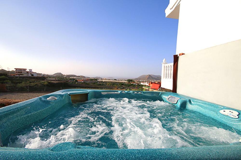 Villa Albe, Jacuzzi Con Vistas Al Mar Arona (Tenerife) Exterior photo