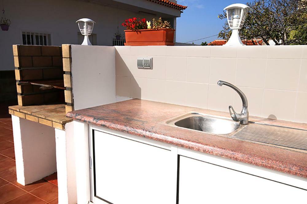 Villa Albe, Jacuzzi Con Vistas Al Mar Arona (Tenerife) Exterior photo